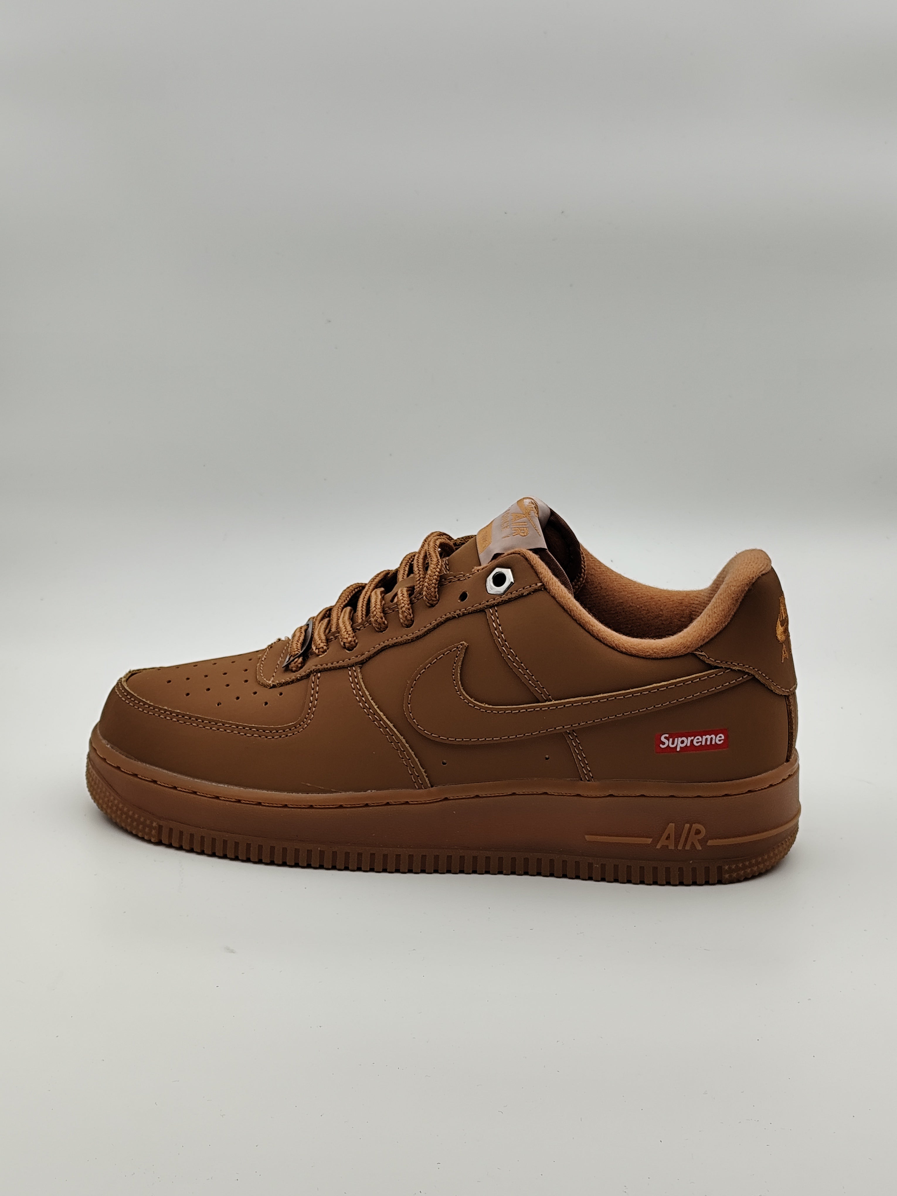 Nike Air Force 1 "Supreme"