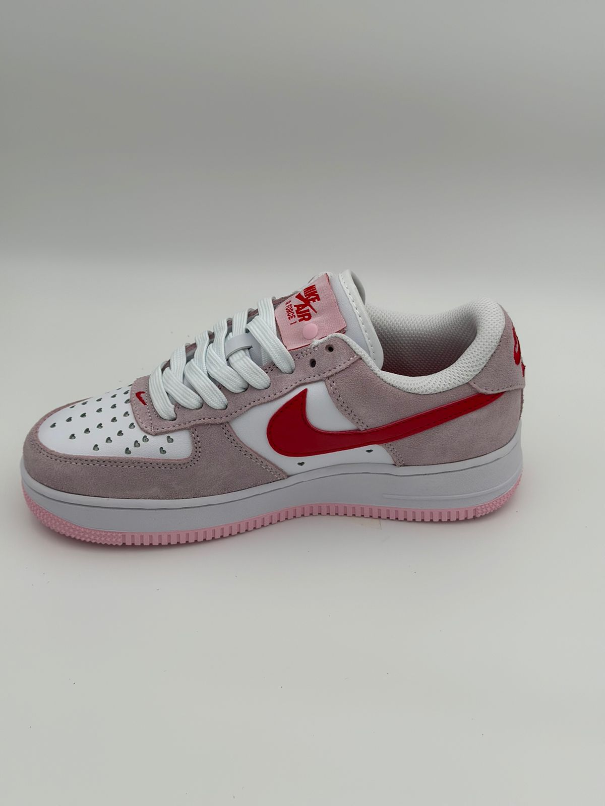 Nike Air Force 1 "Valentine's"