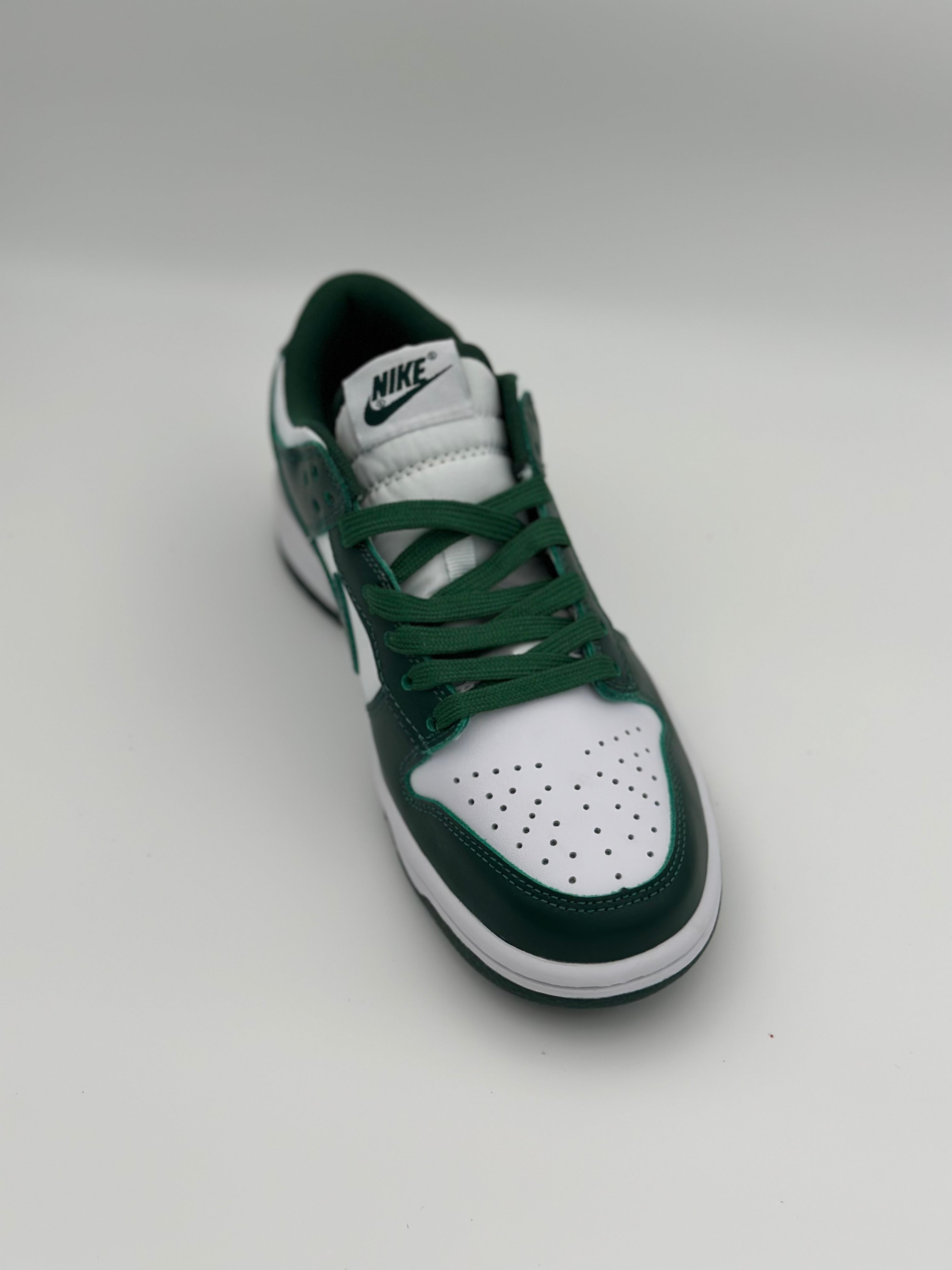 Nike Dunk Low "Michigan State"