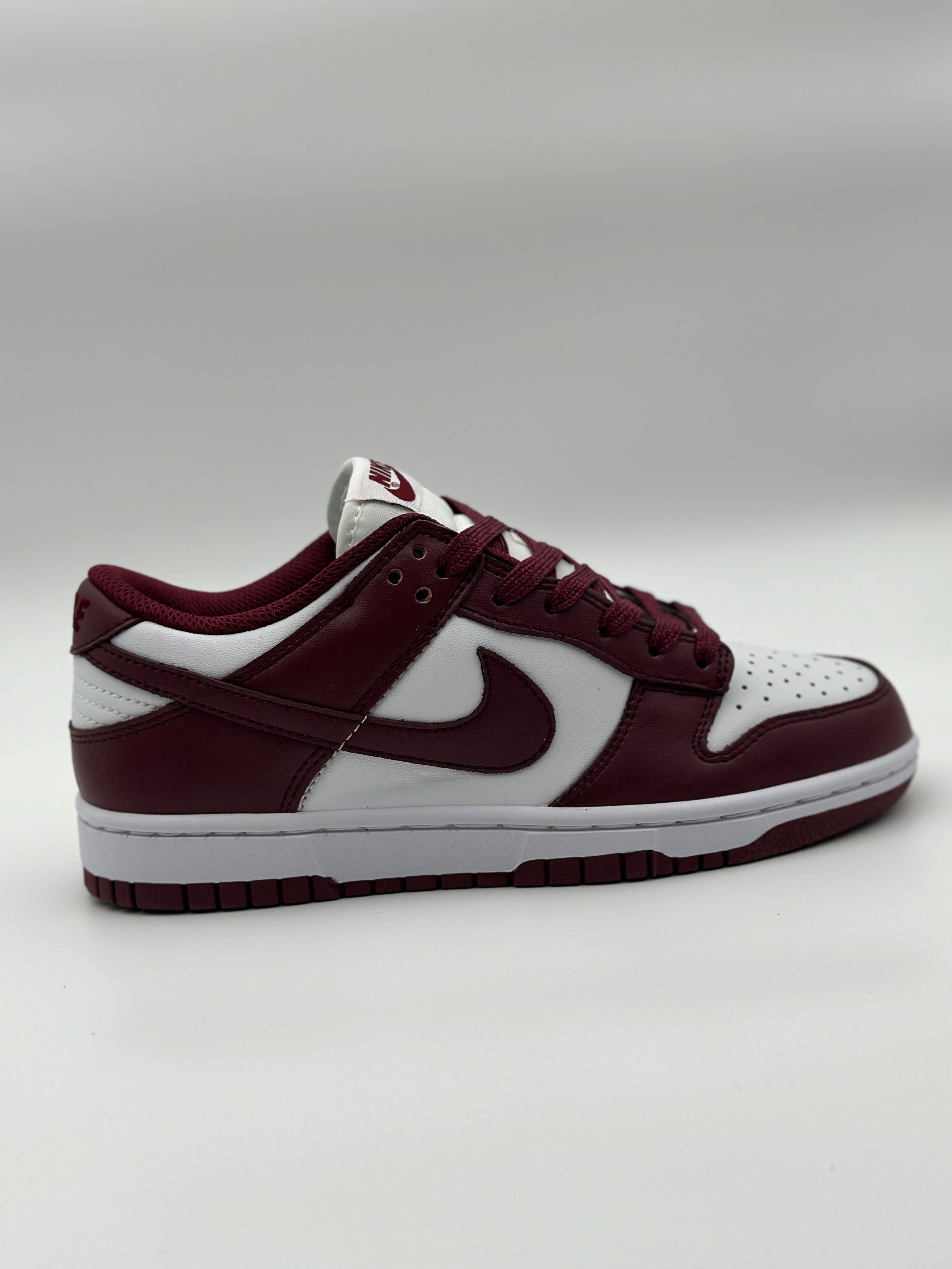 Nike Dunk Low "Bordeaux"