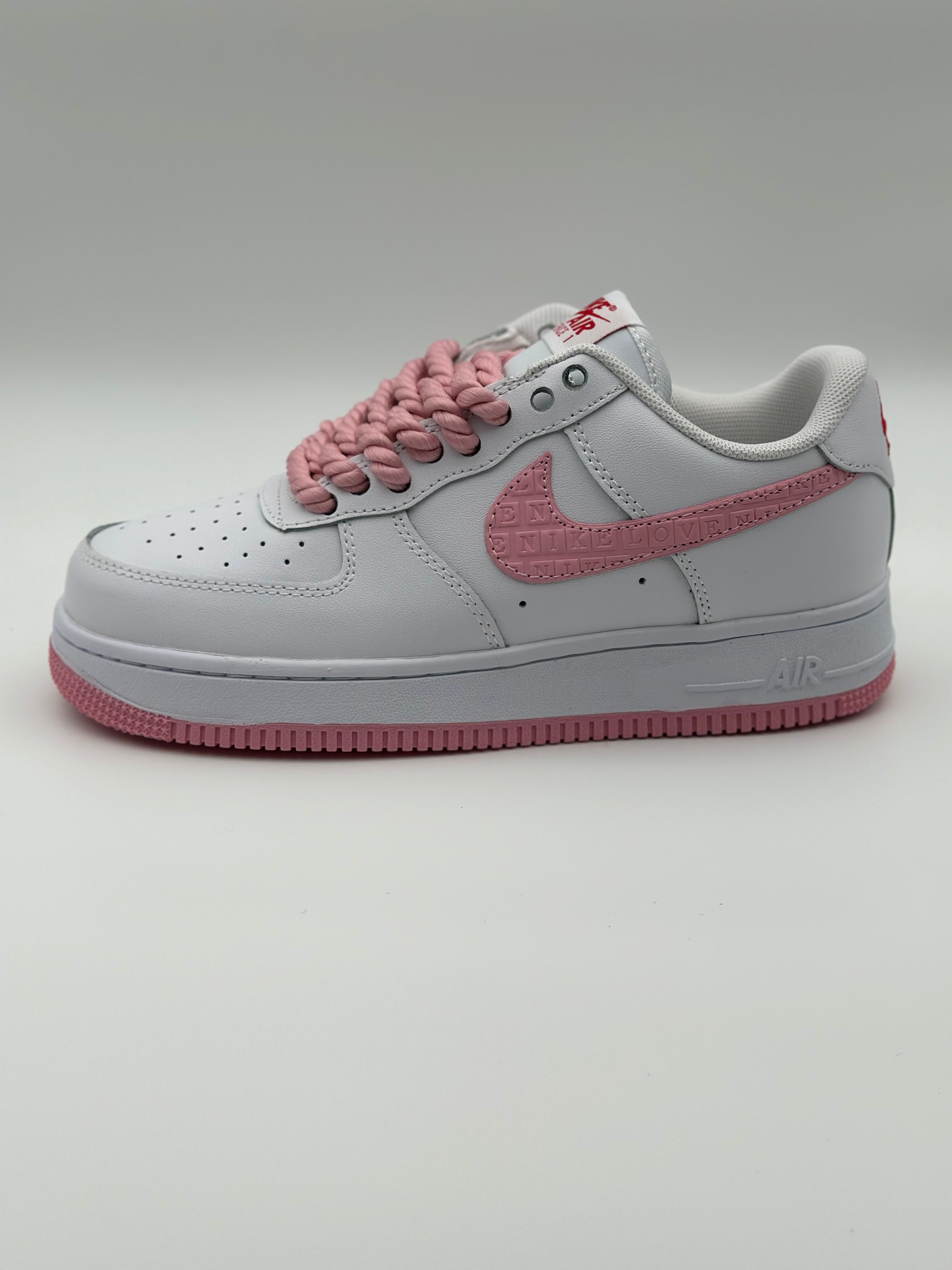 Nike Air Force 1 "Valentine's"