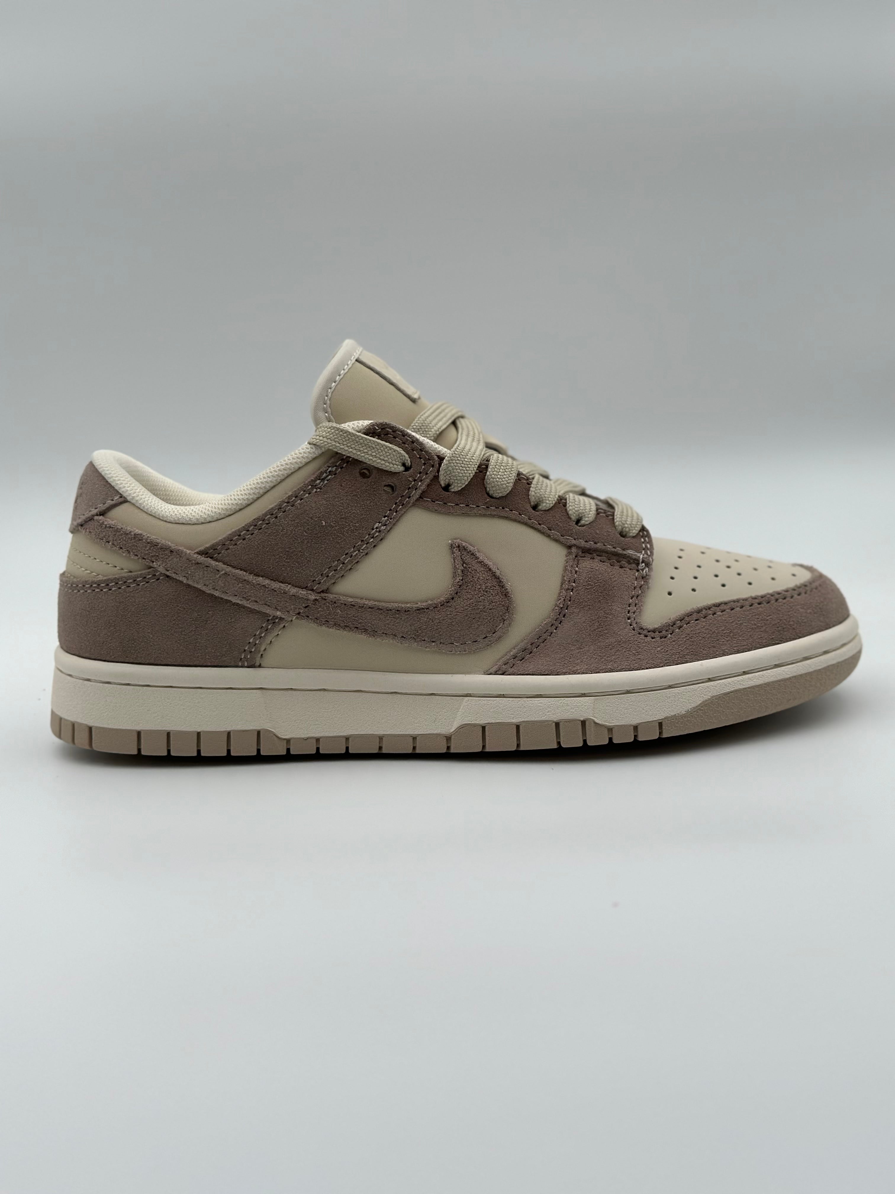 Nike Dunk Low "Sanddrift"