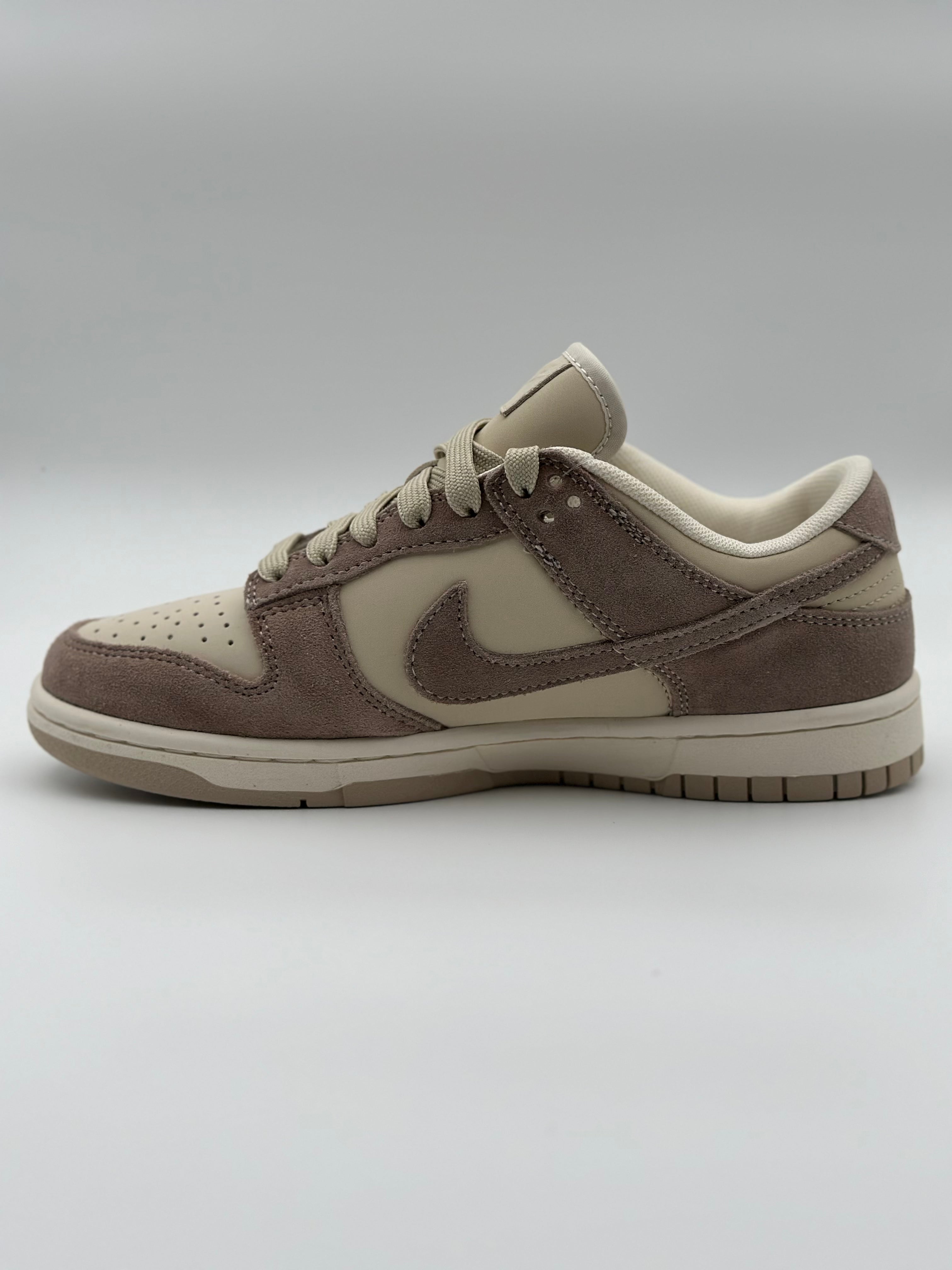 Nike Dunk Low "Sanddrift"