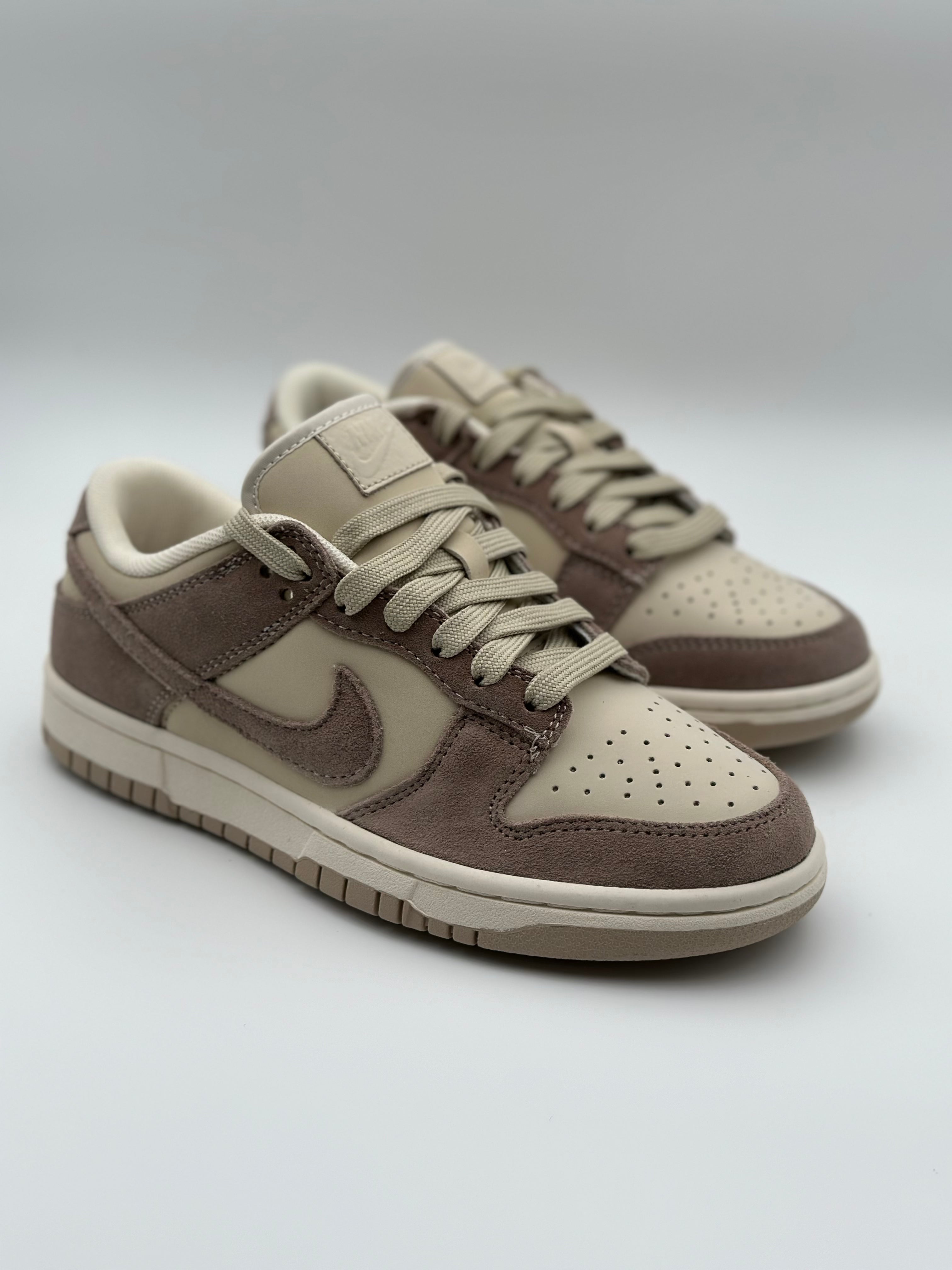 Nike Dunk Low "Sanddrift"