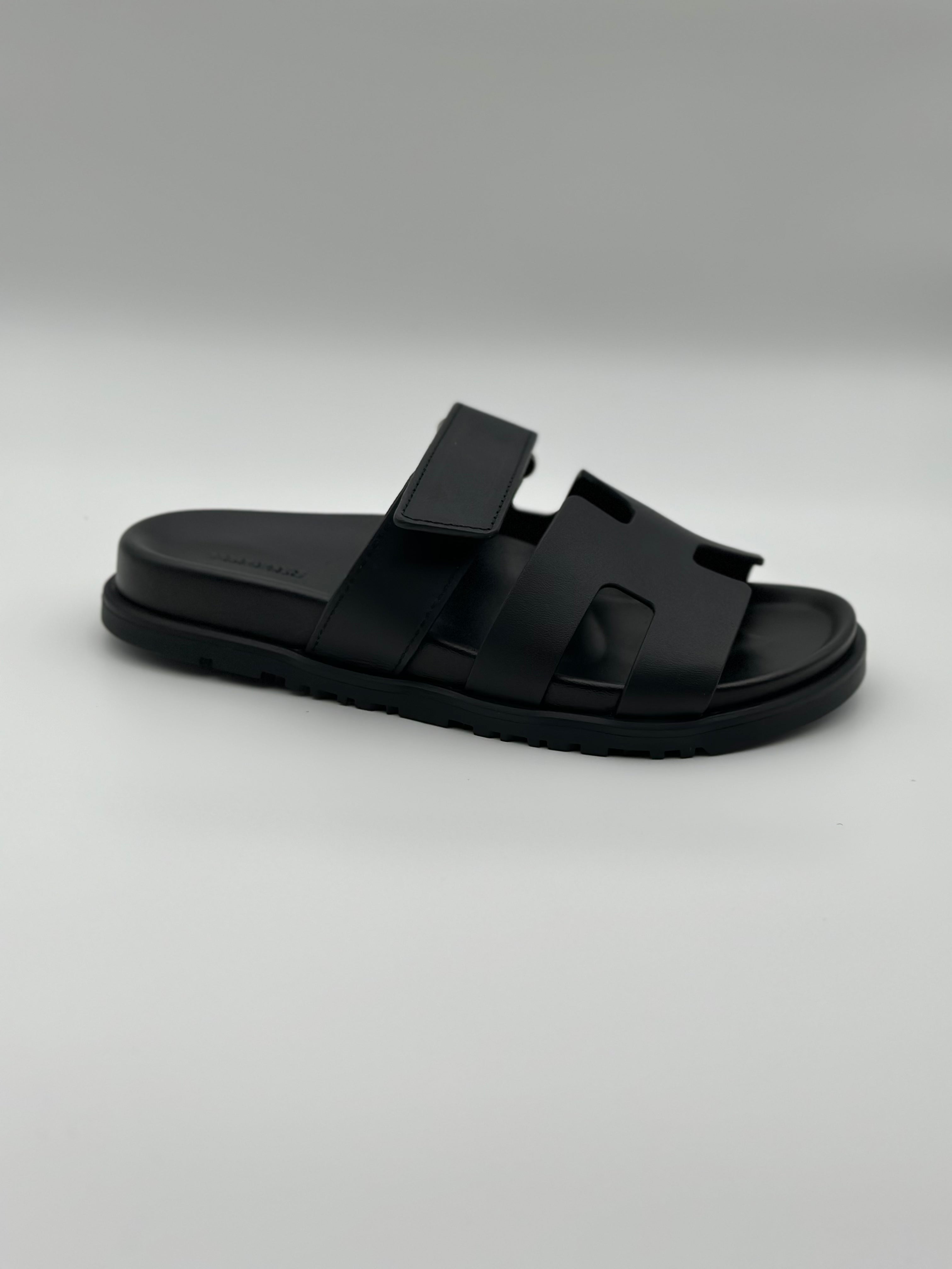 Hermes Chypre sandal " Black "