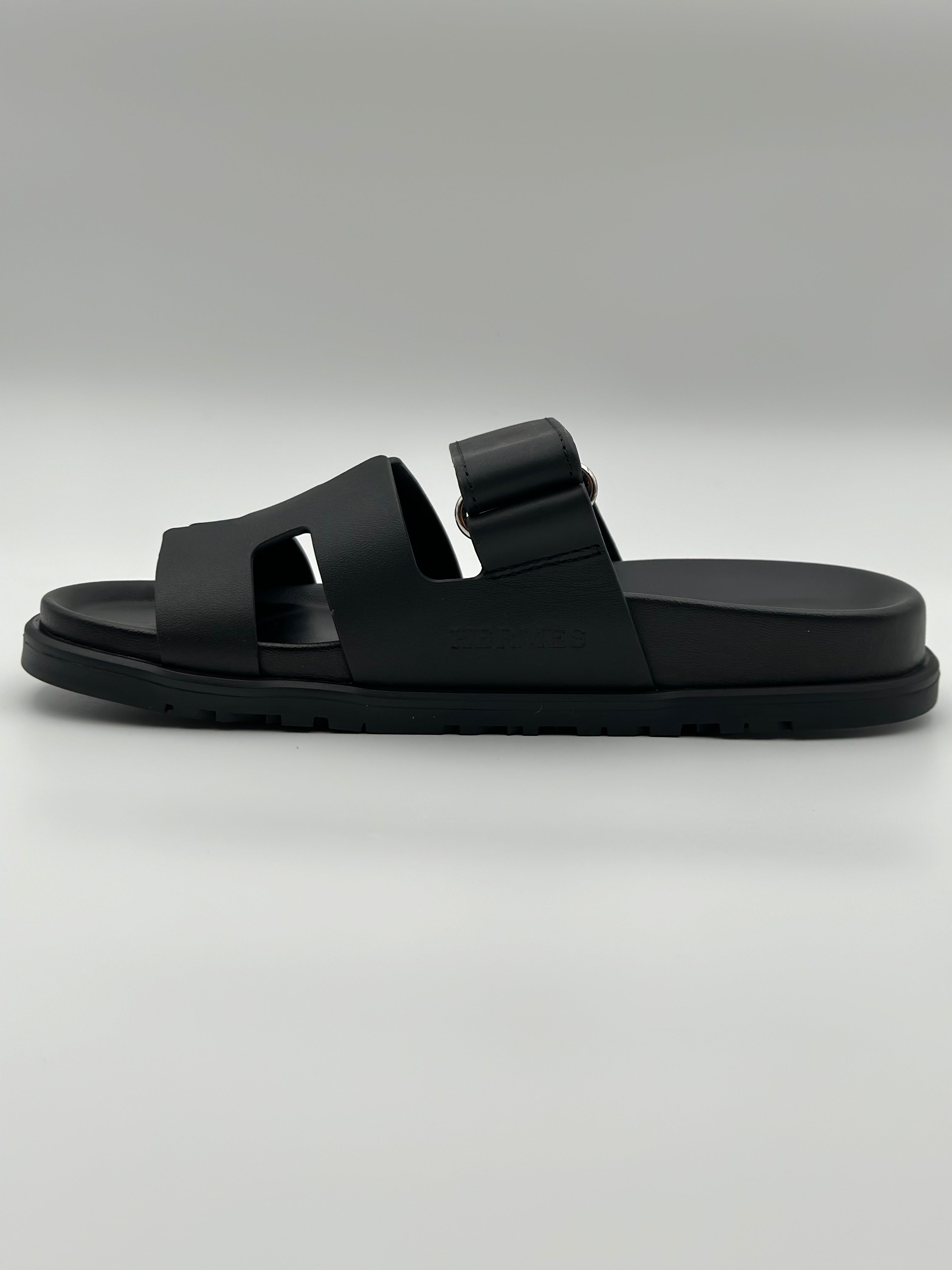 Hermes Chypre sandal " Black "